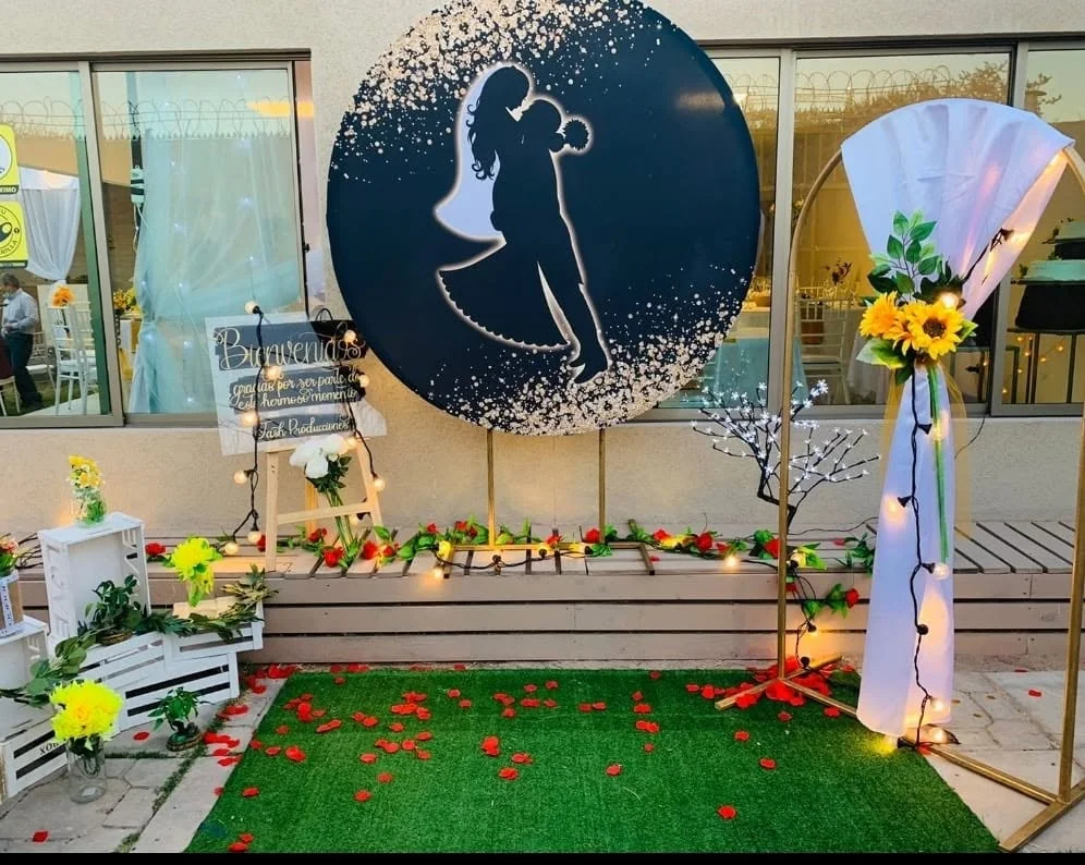 Rincón fotográfico romántico para matrimonio