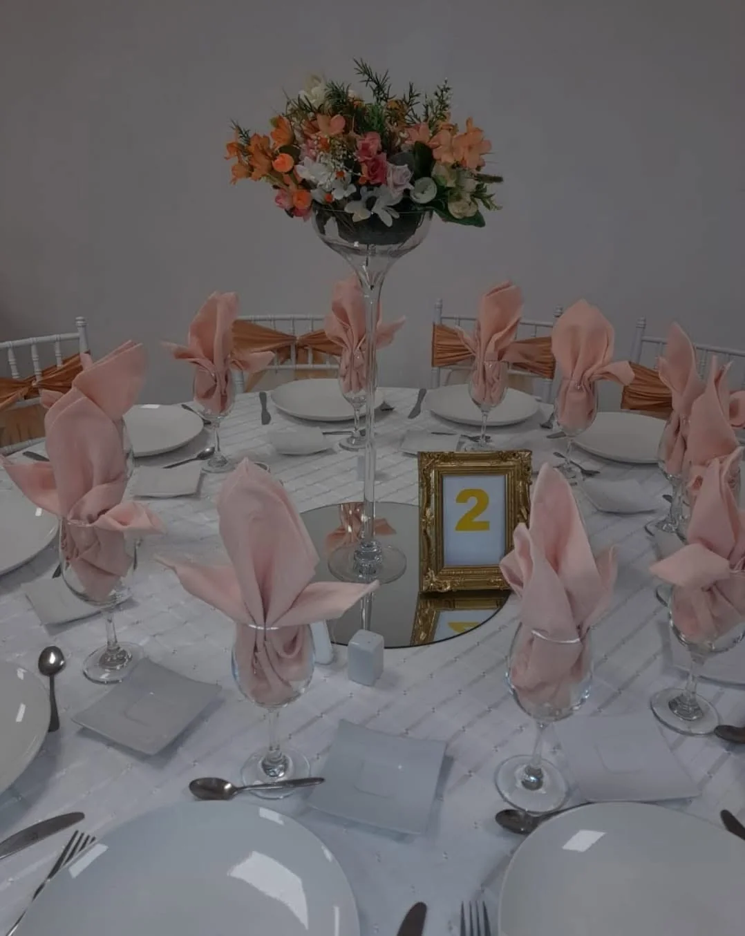 Centro de mesa con numeración